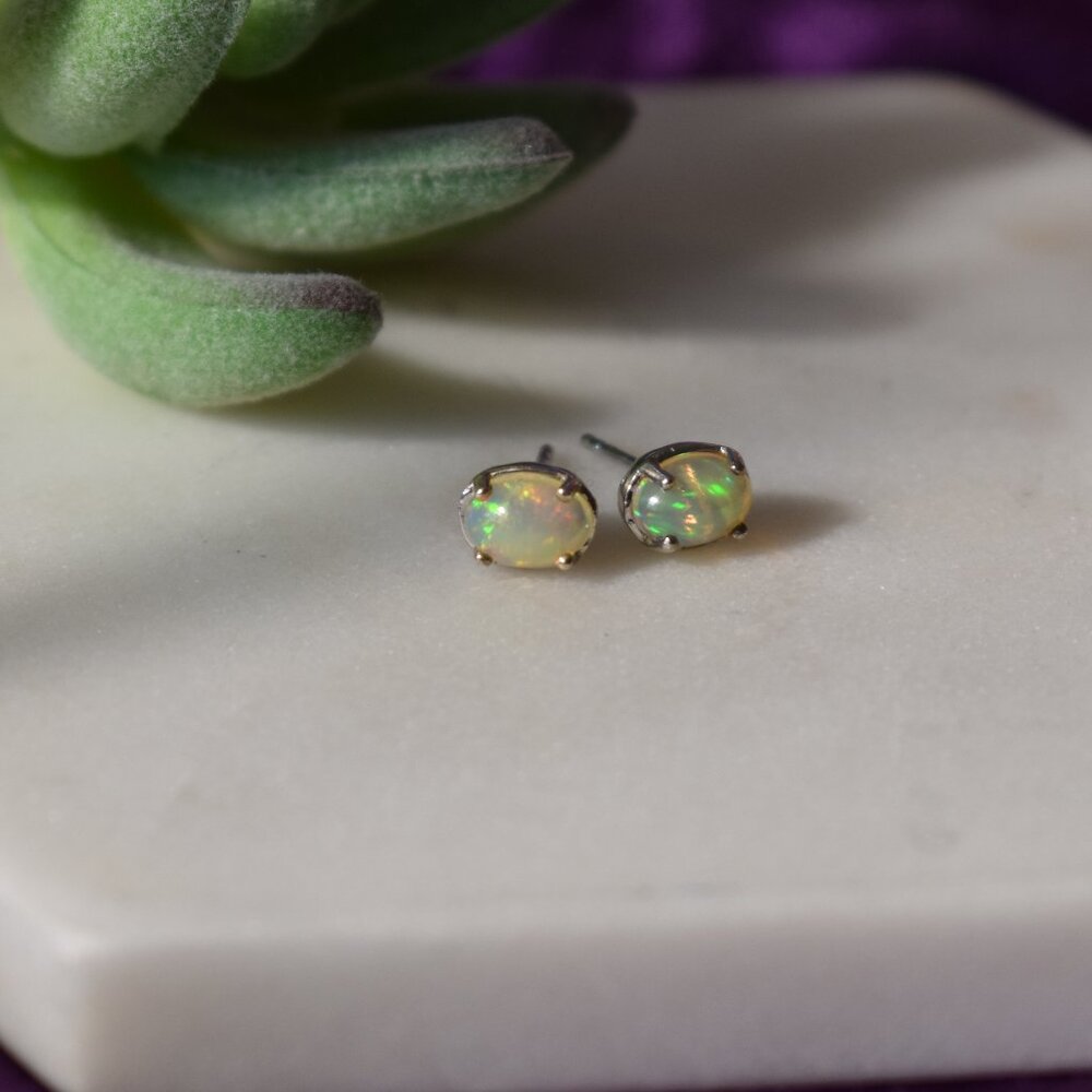 Welo Opal Solitaire Stud Earrings - image 1